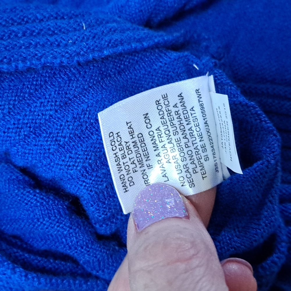 Blue sweater - Picture 9 of 9